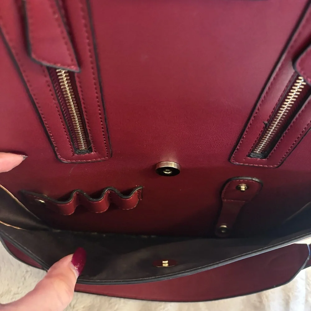 NEW Laptop Bag Estarer Burgundy Wine Faux Leather Gold Hardware Tote Bag NWOT